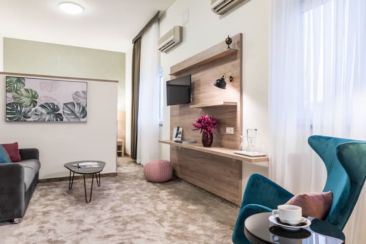 Hotel Mondo