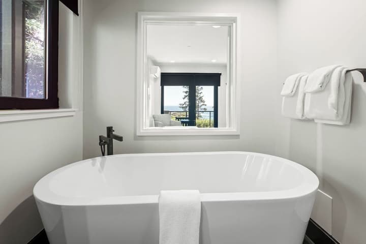 Black Rock Oceanfront Resort