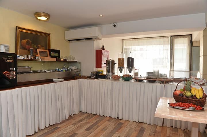 Ephira Hotel