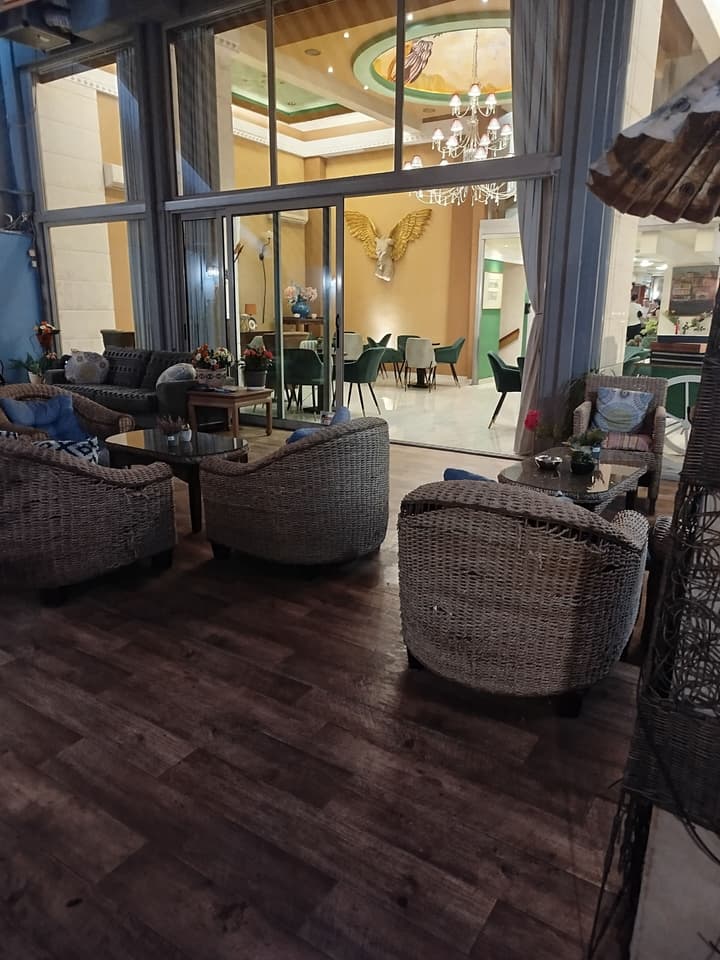 Ephira Hotel