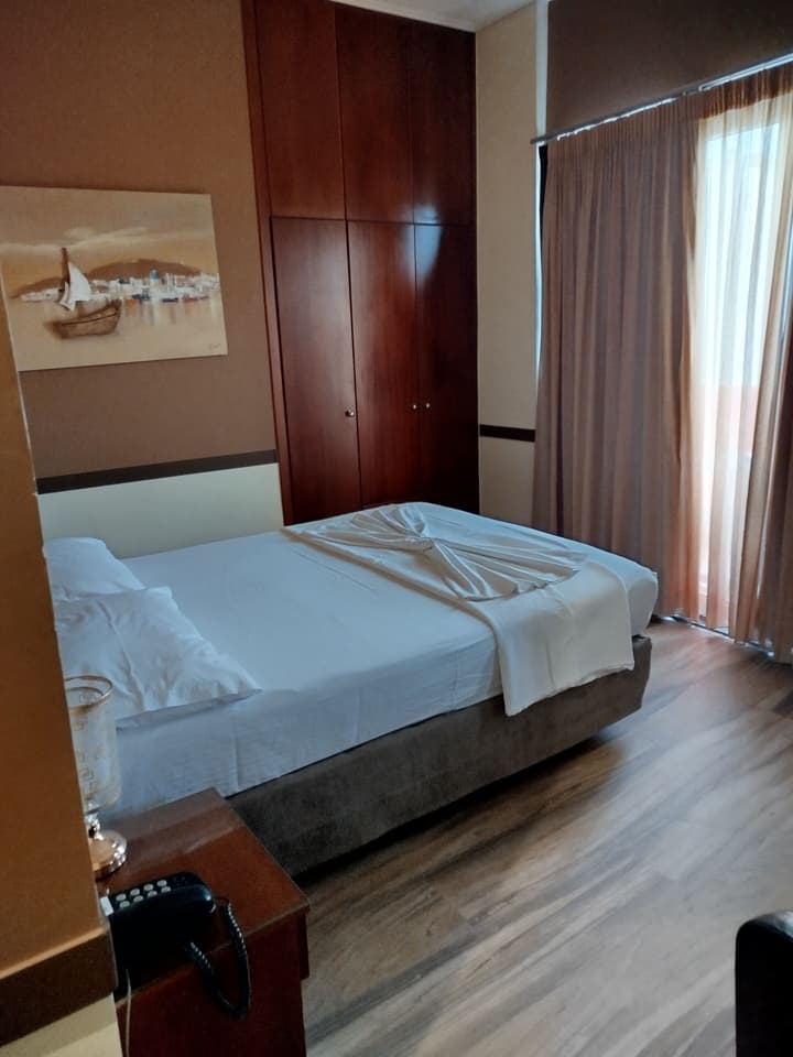Ephira Hotel