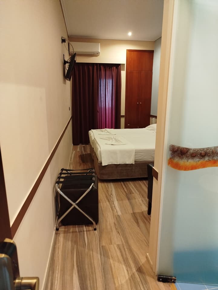 Ephira Hotel