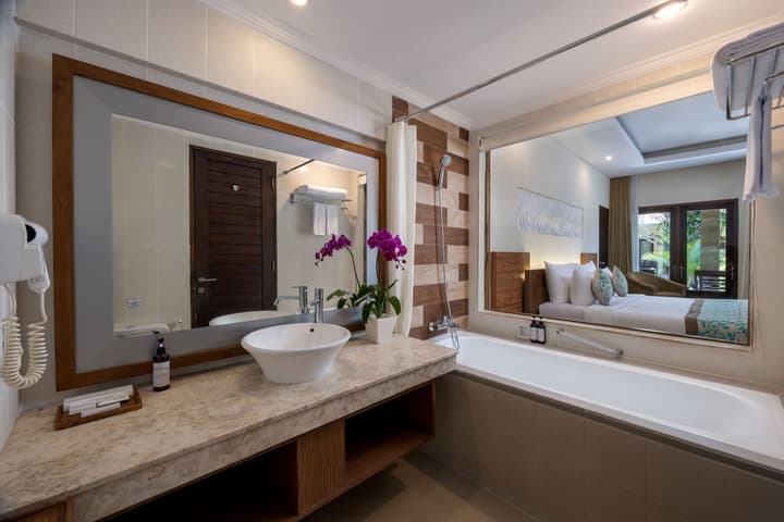 Adhi Jaya Hotel