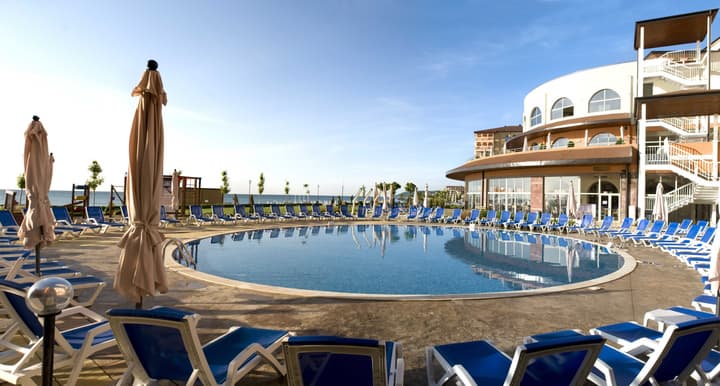 Sol Luna Bay Resort