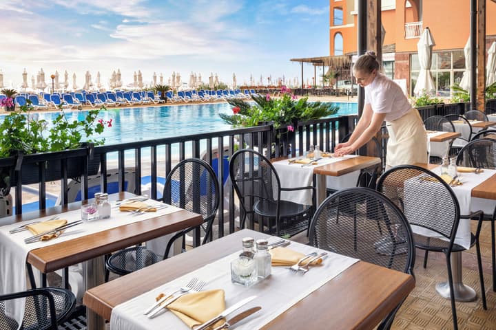 Sol Luna Bay Resort