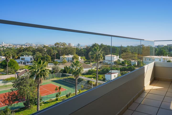 Vitors Plaza