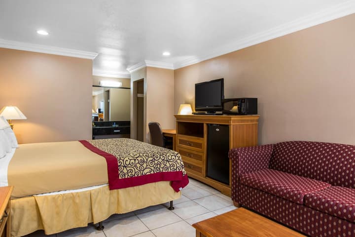 Rodeway Inn Cypress - Buena Park