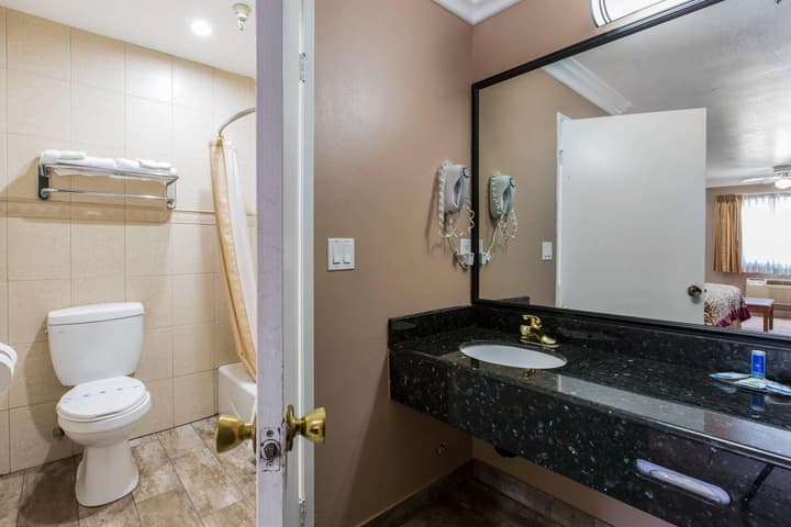 Rodeway Inn Cypress - Buena Park