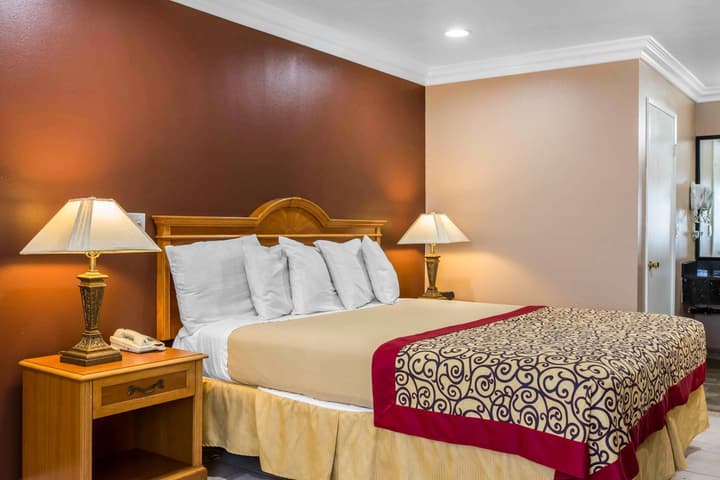 Rodeway Inn Cypress - Buena Park