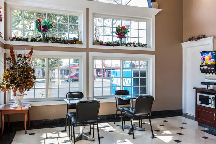 Rodeway Inn Cypress - Buena Park