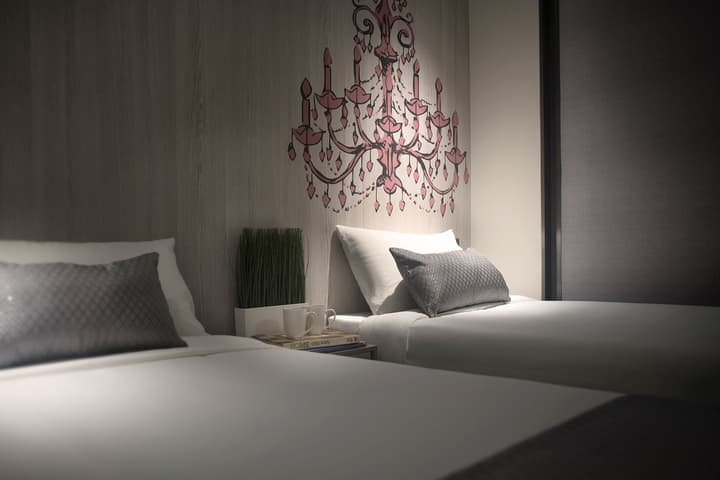 Hotel 81 Premier Princess
