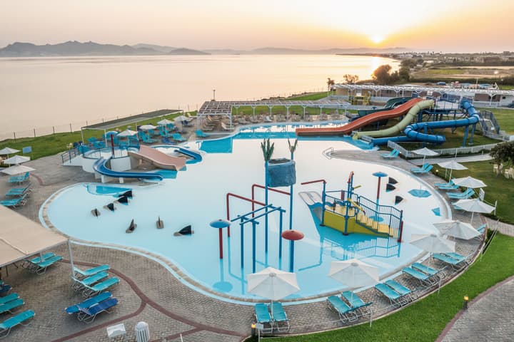 White Olive Marine Aquapark - All Inclusive