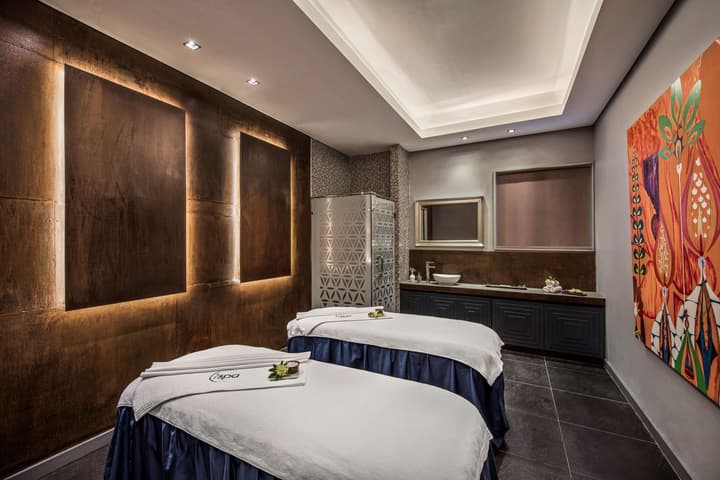 Hennessy Park Hotel
