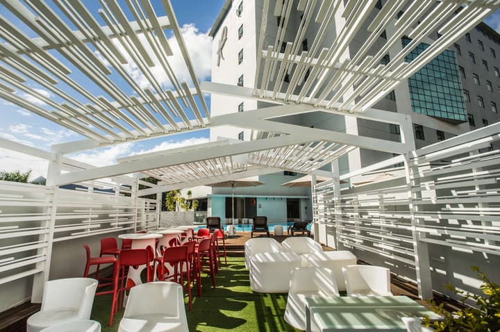Hennessy Park Hotel