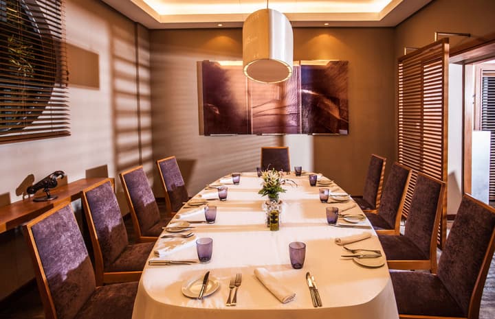 Hennessy Park Hotel