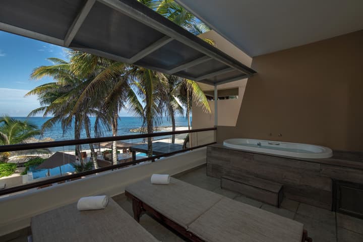 Hotel Playa la Media Luna, Isla Mujeres