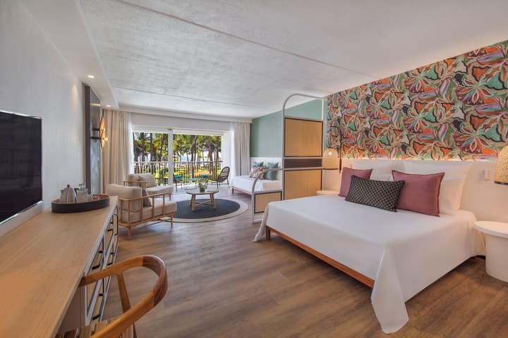 Victoria Beachcomber Resort & Spa