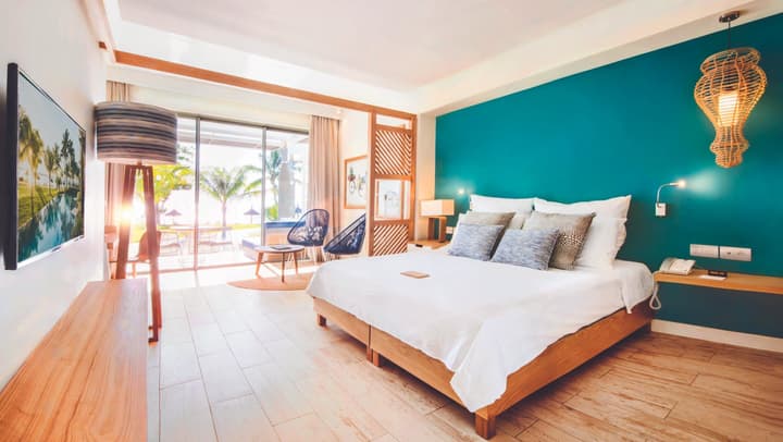 Victoria Beachcomber Resort & Spa