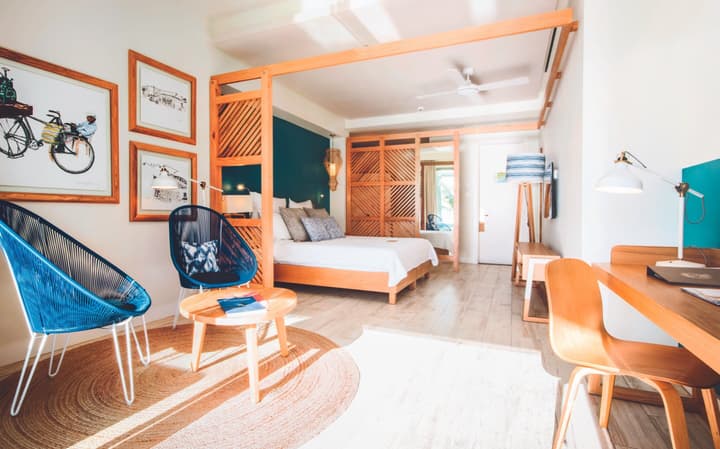 Victoria Beachcomber Resort & Spa