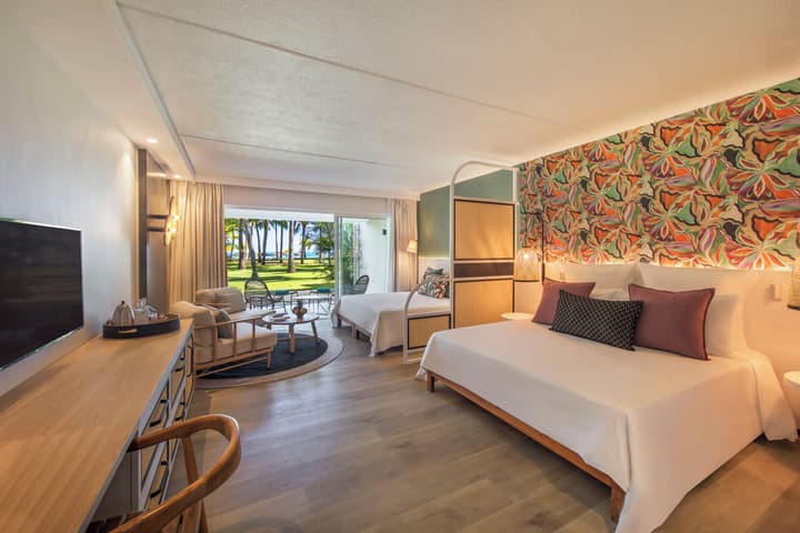 Victoria Beachcomber Resort & Spa
