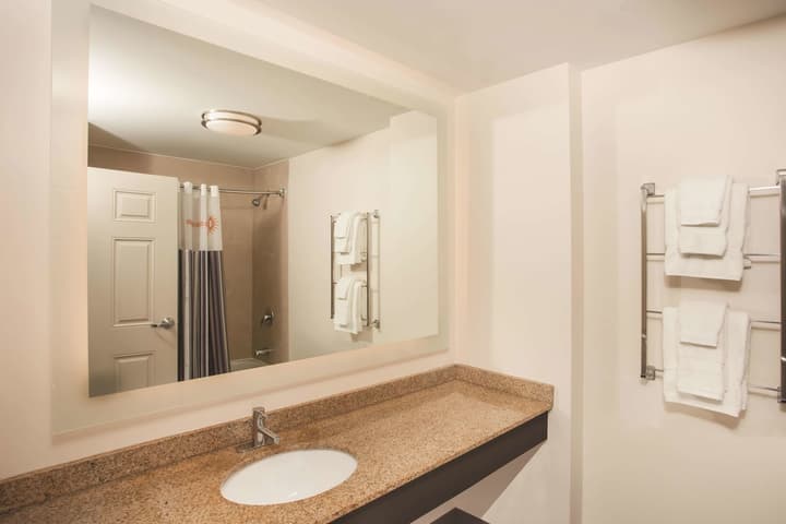 La Quinta Inn & Suites by Wyndham Chicago Downtown