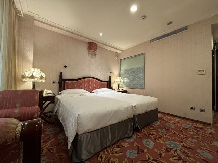 Royal Seasons Hotel Taipei Nanjing West
