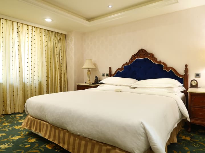 Royal Seasons Hotel Taipei Nanjing West