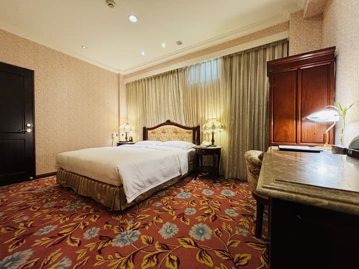 Royal Seasons Hotel Taipei Nanjing West