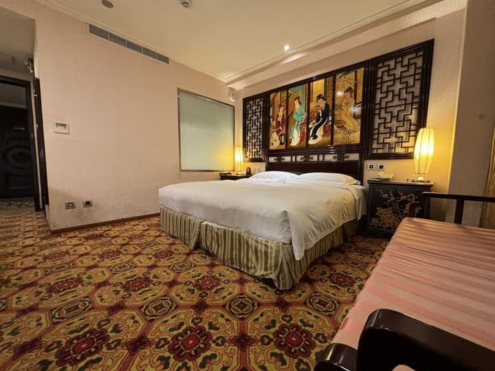 Royal Seasons Hotel Taipei Nanjing West