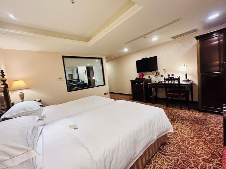 Royal Seasons Hotel Taipei Nanjing West