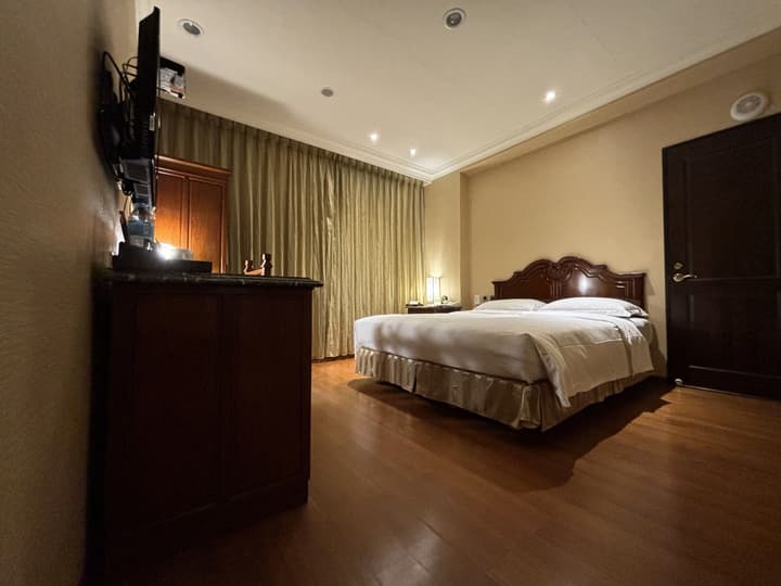 Royal Seasons Hotel Taipei Nanjing West