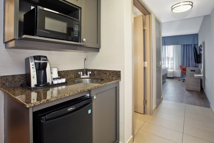 Holiday Inn Express & Suites Kingston Central by IHG