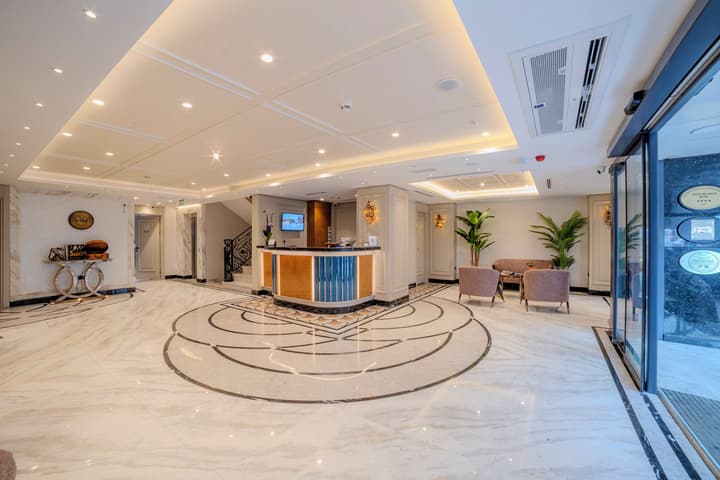 Grand Hilarium Hotel