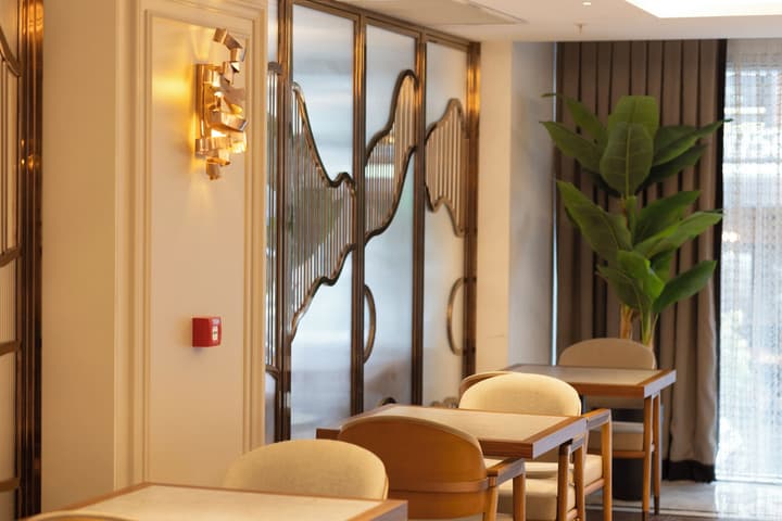 Grand Hilarium Hotel