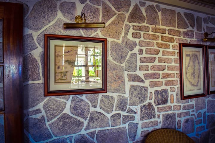 Grenadine House