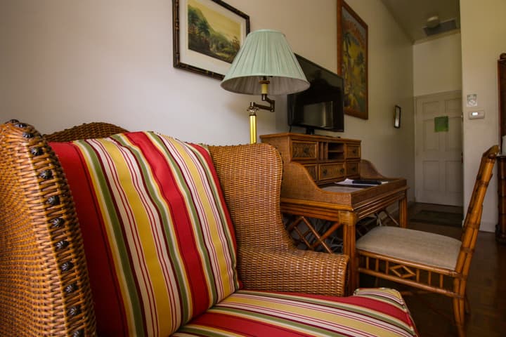 Grenadine House