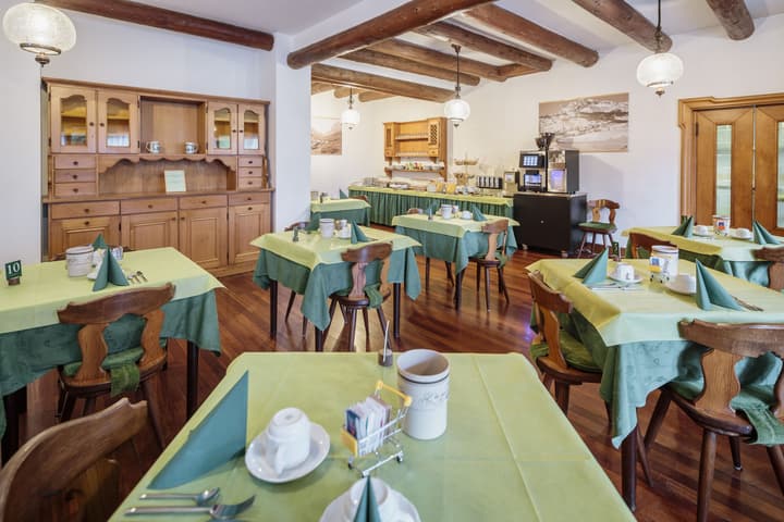 Hotel Al Larin
