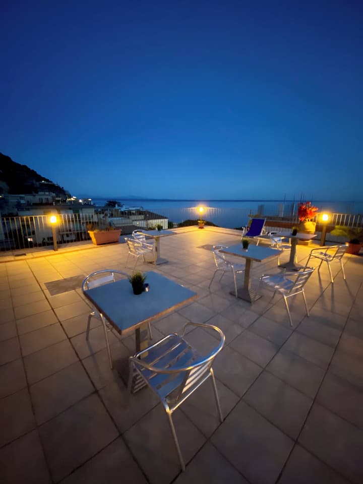 Riviera B&B Rooms and Apartament SEA-VIEW