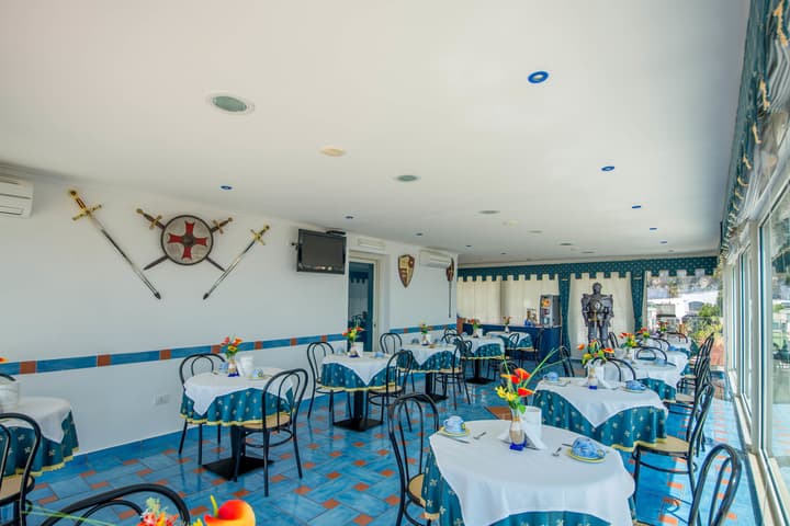 Riviera B&B Rooms and Apartament SEA-VIEW
