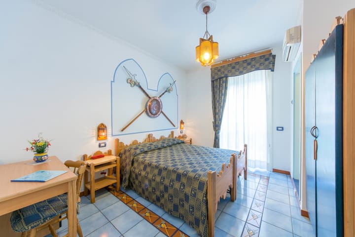 Riviera B&B Rooms and Apartament SEA-VIEW