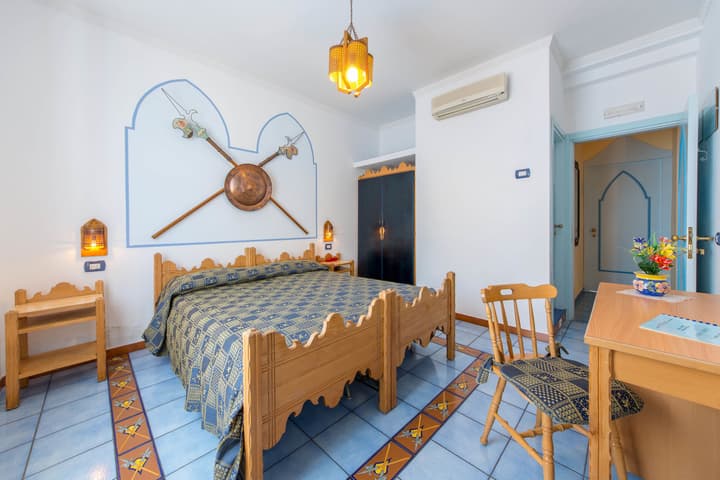 Riviera B&B Rooms and Apartament SEA-VIEW
