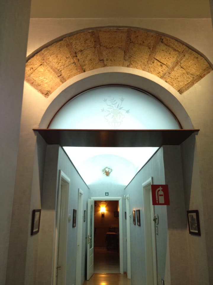 Bonapace Porta Nolana B&B