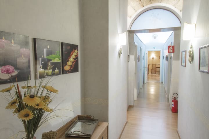 Bonapace Porta Nolana B&B