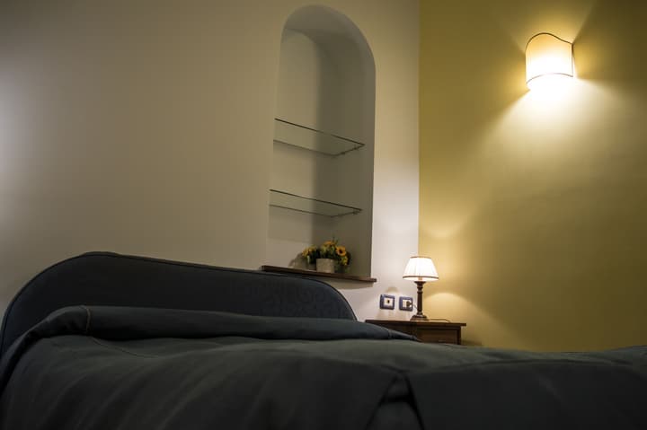 Bonapace Porta Nolana B&B