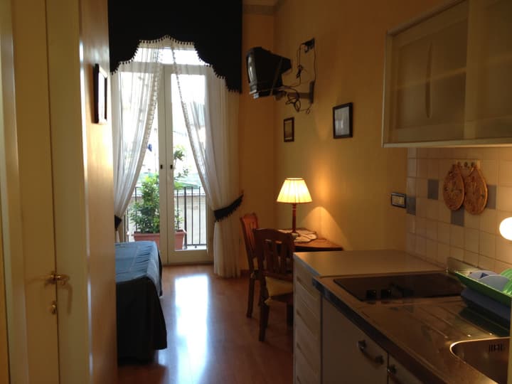Bonapace Porta Nolana B&B