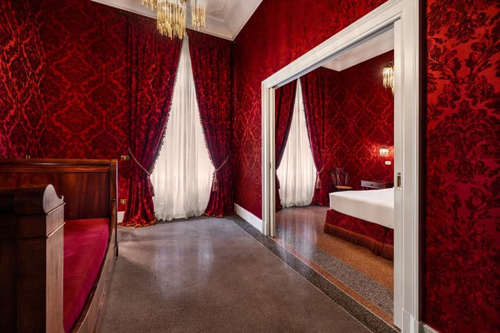 Hotel Locarno