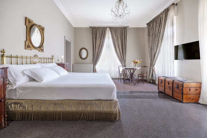 Hotel Locarno