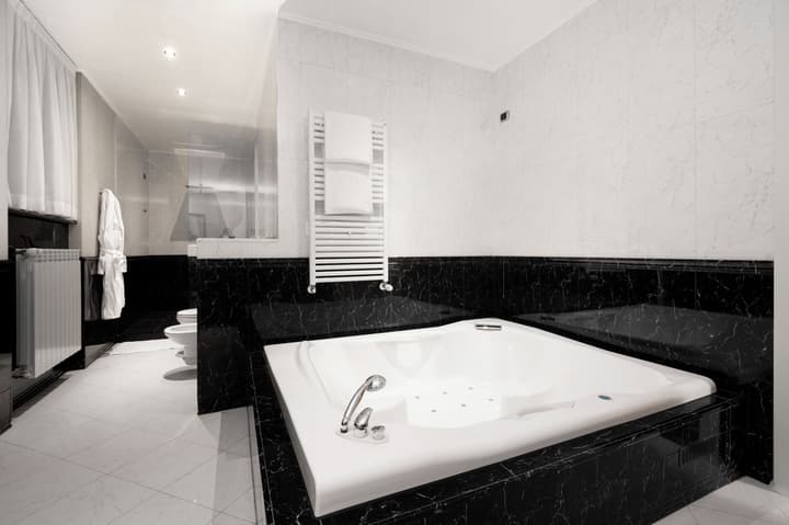 Maxim Hotel