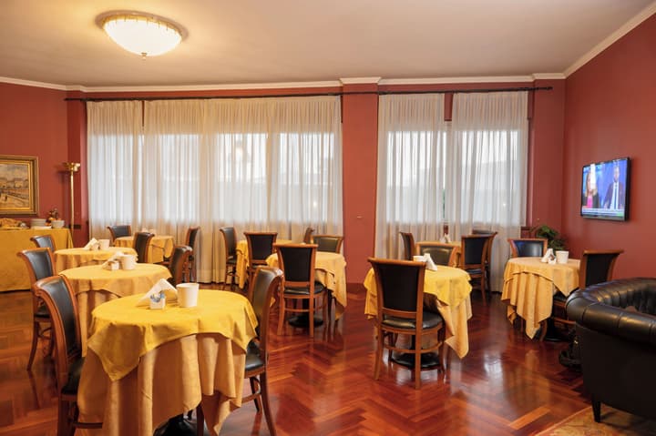 Maxim Hotel
