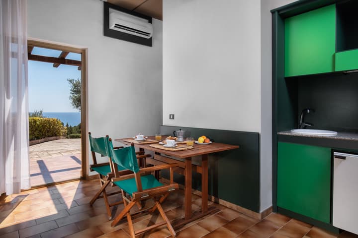 Eco Village Baia delle Ginestre